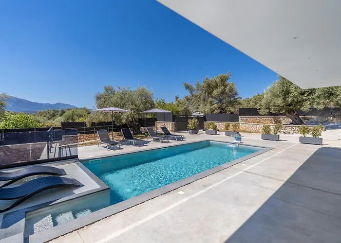 Nadine Spartokhórion