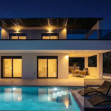 Nadine Σπαρτοχώρι