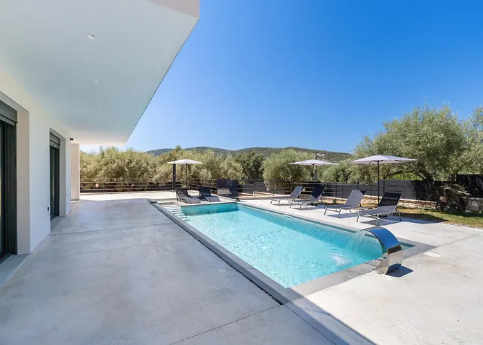 Nadine Βίλα Σπαρτοχώρι